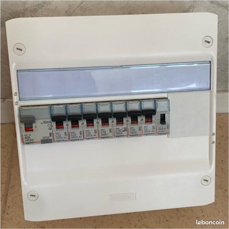 Tableau électrique LEGRAND Drivia nu 3 rangées 13 modules - 401213