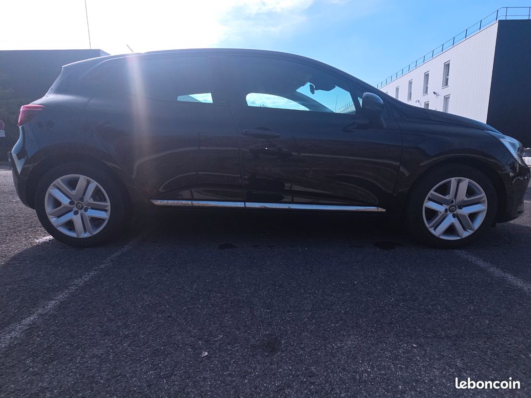 Renault Clio V 1,5 Dci 85cv / 1 ere main/ Courroie distribution et révision effectué (image 6)