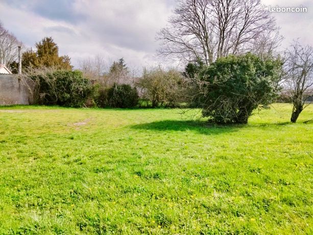 Terrain 787 m² Yversay