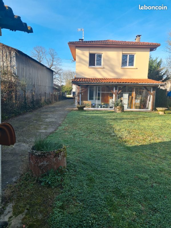 Maison 4 pièces 102 m² · à Saint-Pierre-du-Mont · 102 m² · 189 000 €