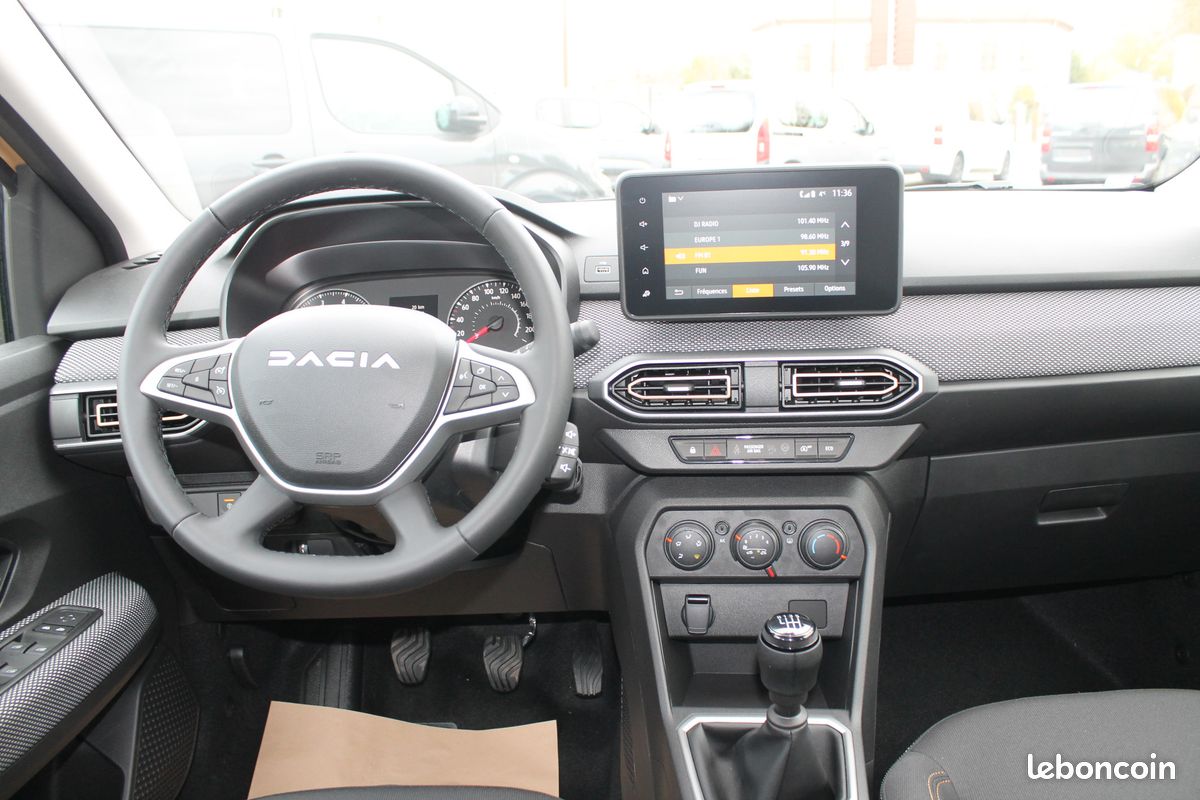 Dacia Sandero III Stepway 1.0 TCE 110 Expression Caméra de recul, Avertisseur Angles morts, Radar Avant et Arrière.......... 10 Kilomètres (image 7)