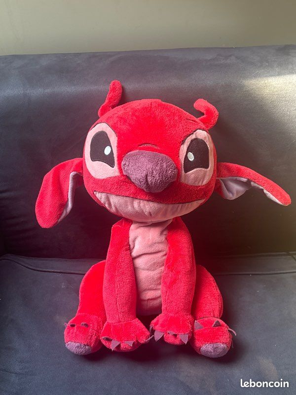 Grande peluche Angel Stitch rouge – Disney Jeux Jouets