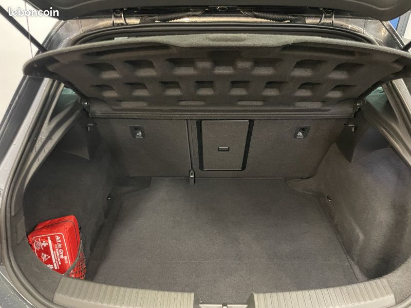 Seat LEON Cupra SC 2.0 TSI 300cv / BeatsAudio / LED / Carplay / Carnet Complet (image 11)