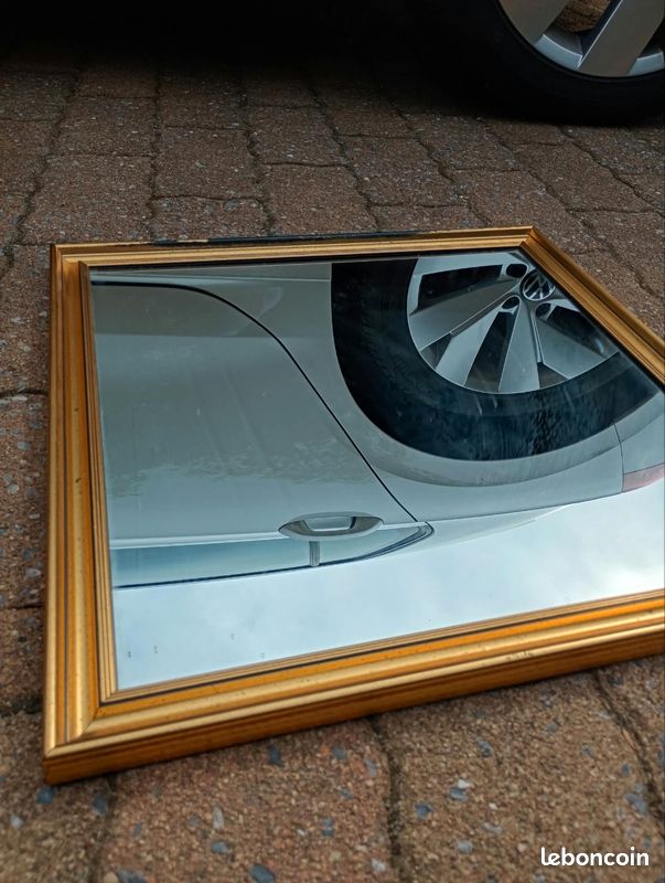 Miroir carré cadre bois doré 45x45 cm, bon état (image 1)