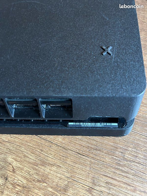 Ps4 Slim (image 2)