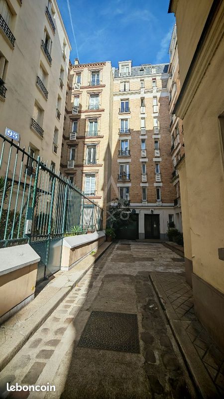 Appartement 2 pièces 32 m² · à Paris · 32 m² · 267 000 €