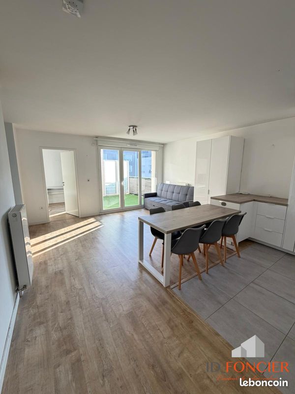 Appartement 2 pièces 43 m² · à Choisy-le-Roi · 43 m² · 995 €/mois