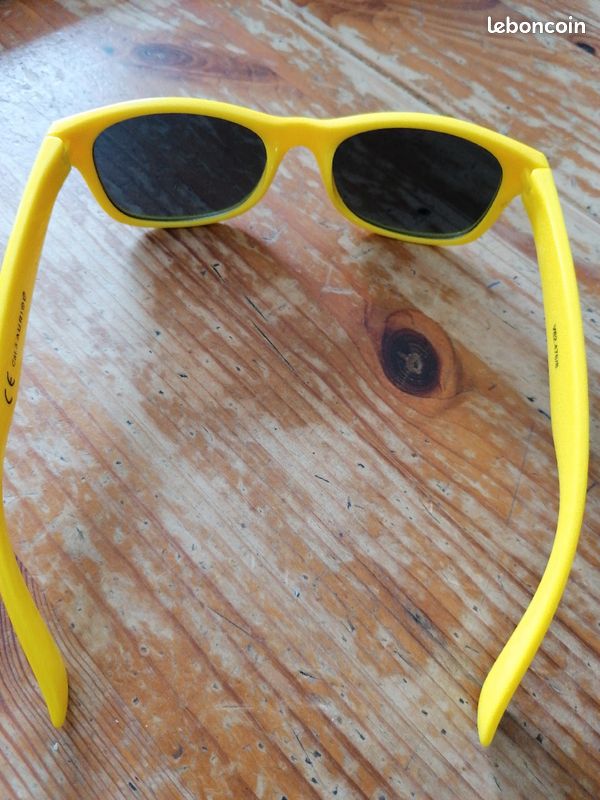 Lunette de soleil enfant (image 3)