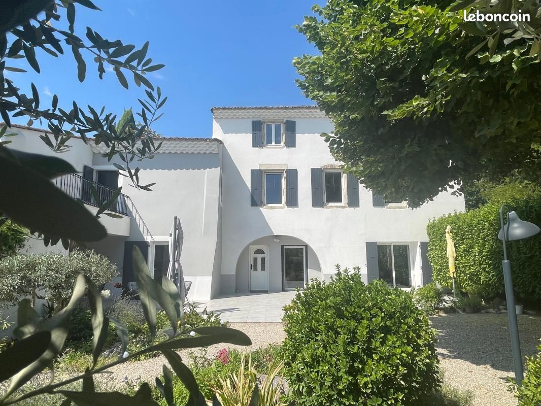 Maison 8 pièces 244 m² · à Montélimar · 244 m² · 497 000 €