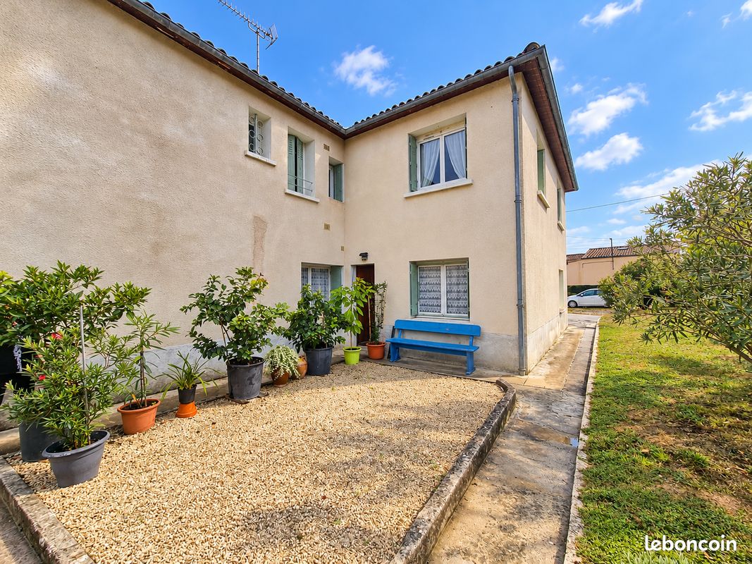 Maison 5 pièces 152 m² · à Hiersac · 152 m² · 196 800 €