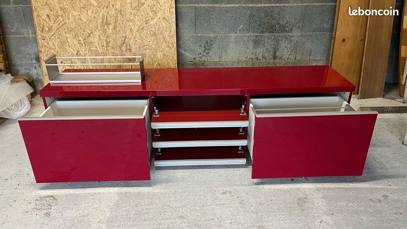 Grand meuble TV design laqué rouge brillant (image 2)