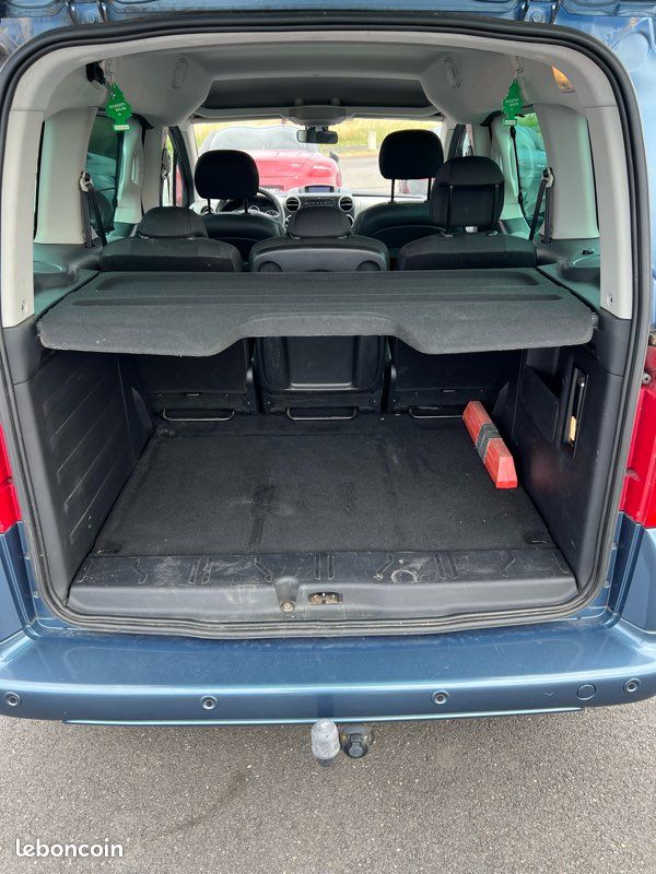 PEUGEOT PARTNER TEPEE FAMILIALE 1.6 HDI 110ch (image 9)