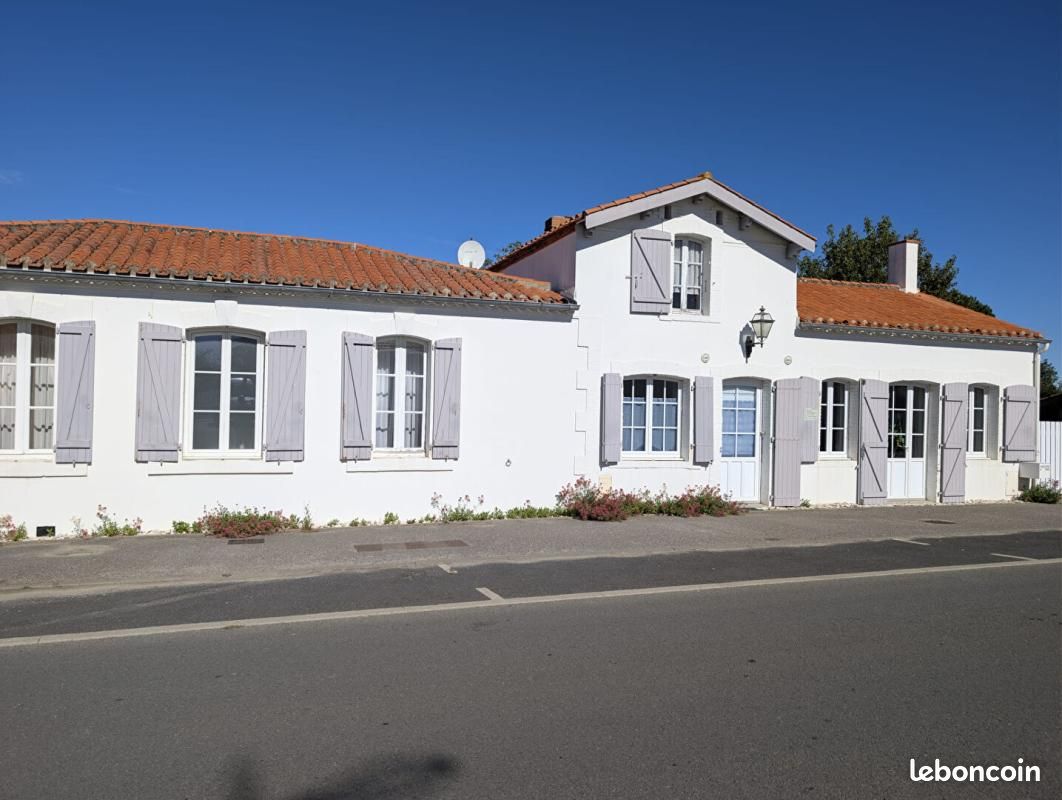 Maison 7 pièces 233 m² · à Saint-Révérend · 233 m² · 510 000 €