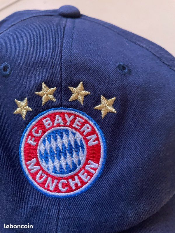 FC Bayern München Casquette Baseball Adulte – Logo Brodé, 100% Coton, Rouge/bleu Marine/noir