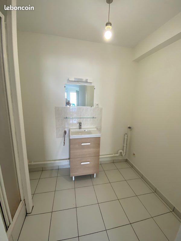 Appartement 1 pièce 16 m² · à Angers · 16 m² · 495 €