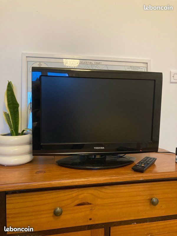 TV Toshiba 54 cm HDMI (image 1)
