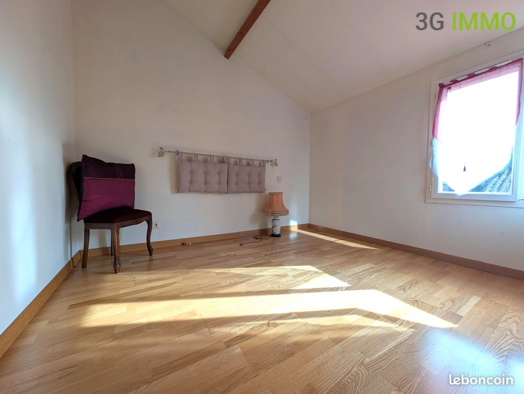 Ensemble immobilier avec grand terrain possible (image 12)