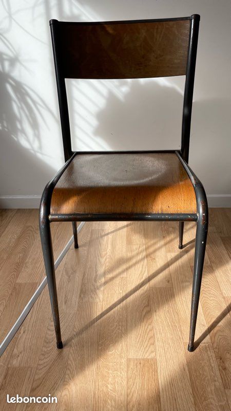 Chaise d’école (image 1)