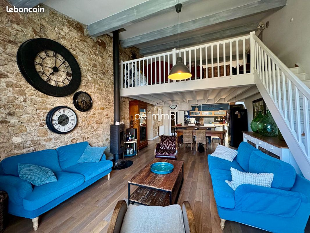 Maison 5 pièces 212 m² · à Saint-Cannat · 212 m² · 735 000 €
