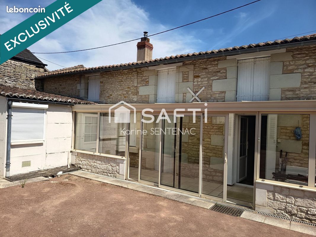 Maison 5 pièces 94 m² · à Angliers · 94 m² · 130 435 €
