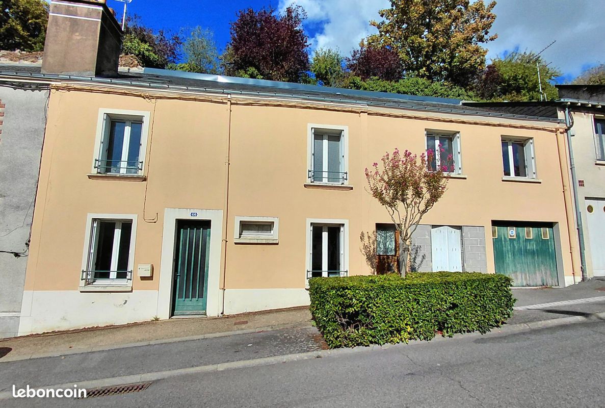 Maison 6 pièces 106 m² · à Ombrée d'Anjou · 106 m² · 750 €/mois