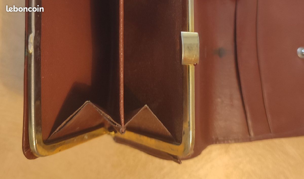 Portefeuille Porte-monnaie Clipsé Cuir Vintage TBEG – Style Rétro Années 60 – Occasion En Cuir Noir