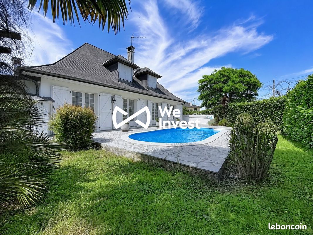 Maison 6 pièces 146 m² · à Oloron-Sainte-Marie · 146 m² · 299 900 €