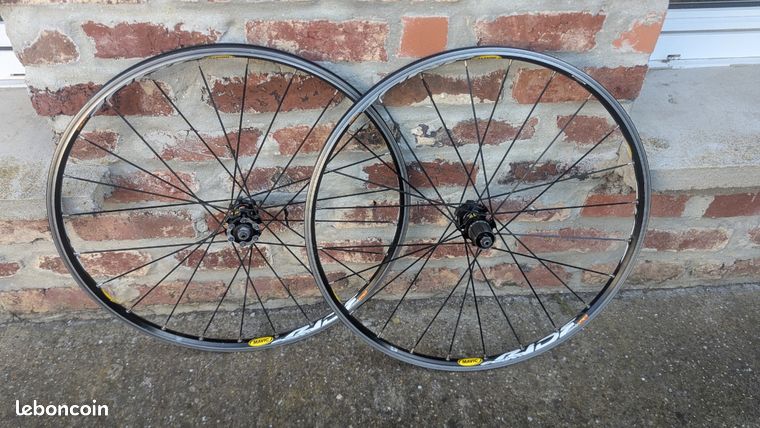 Jante VTT Mavic 238 26 Pouces – 32 Trous, Alu Argent, Ancien Stock Neuf