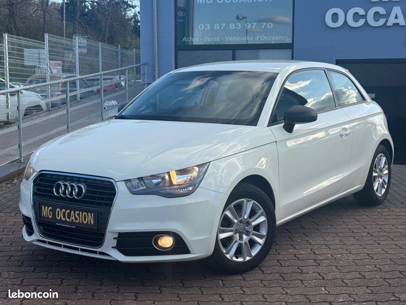 Audi A1 1.6 TDI 90Cv S tronic Attraction (image 2)