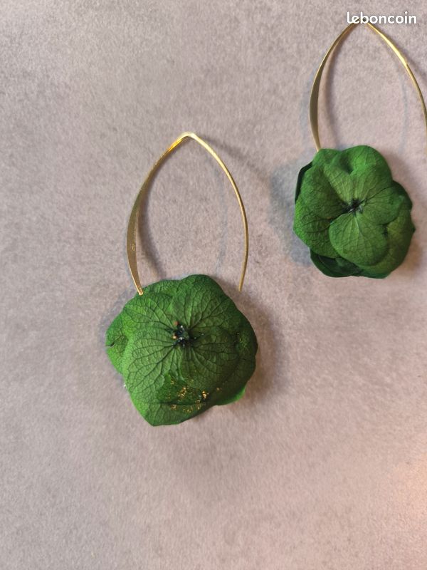 Créoles ouvertes dorés fleurs éternelles vert émeraude fait main (image 3)