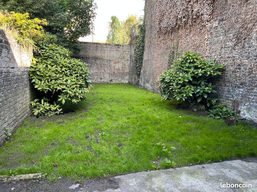 Appartement 2 pièces 62 m² · à Calais · 62 m² · 580 €
