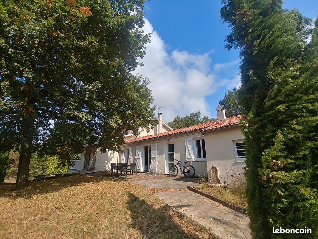 Maison 7 pièces 160 m² · à Saint-Étienne-de-Tulmont · 160 m² · 265 000 €