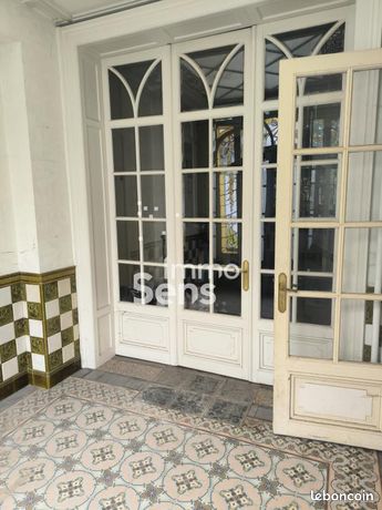Maison 13 pièces 388 m²
