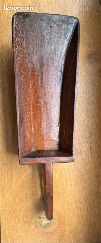 Pelle à farine en bois ancienne (image 1)