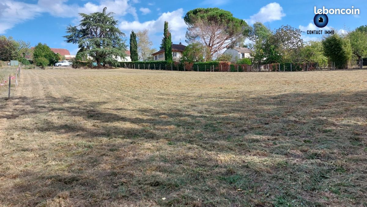Terrain 1867 m² · à Malemort · 1 867 m² · 49 900 €