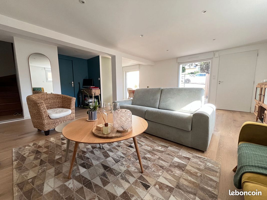 Maison 6 pièces 100 m² · à Crevin · 100 m² · 260 000 €