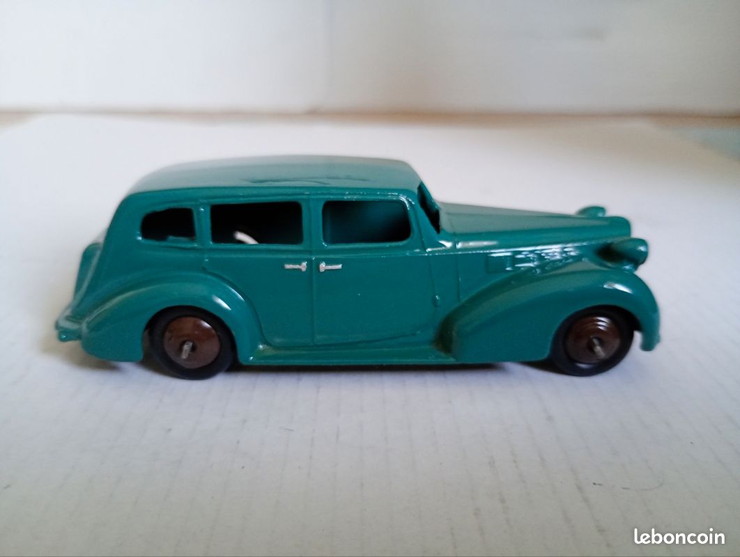 DINKY Toys Packard Super A Saloon Auto 39A 1/43 Vintage