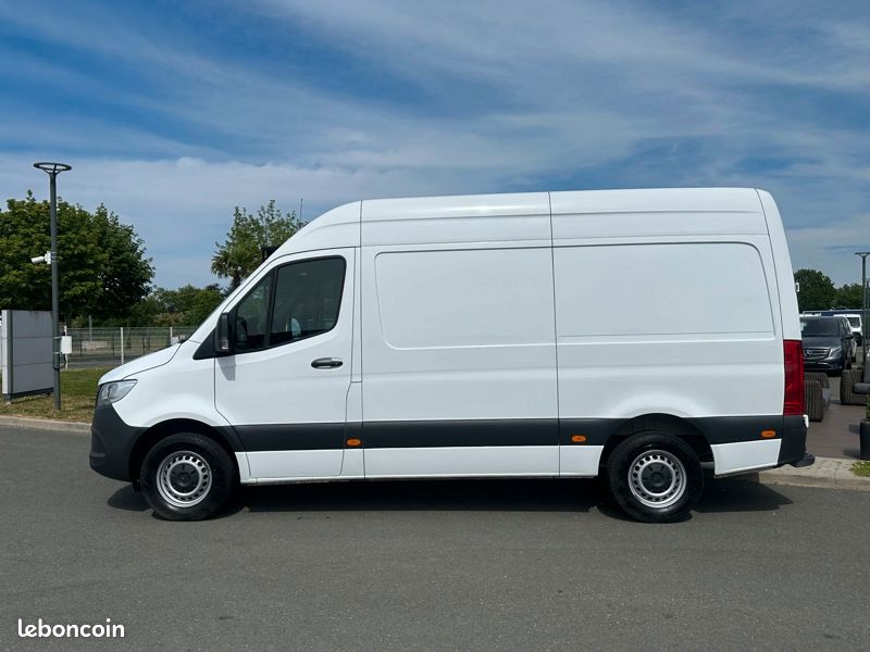 Mercedes Sprinter 315 CDI Fourgon Toit sureleve Standard 3 (image 2)