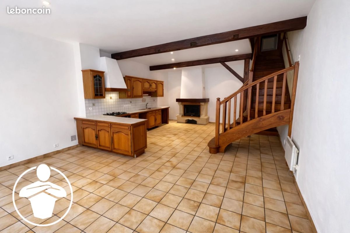 Maison 5 pièces 121 m² · à Monclar · 121 m² · 64 900 €