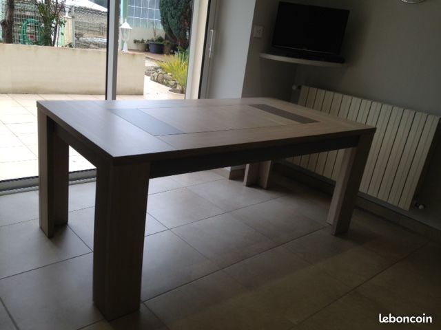 Table de salle à manger (image 1)