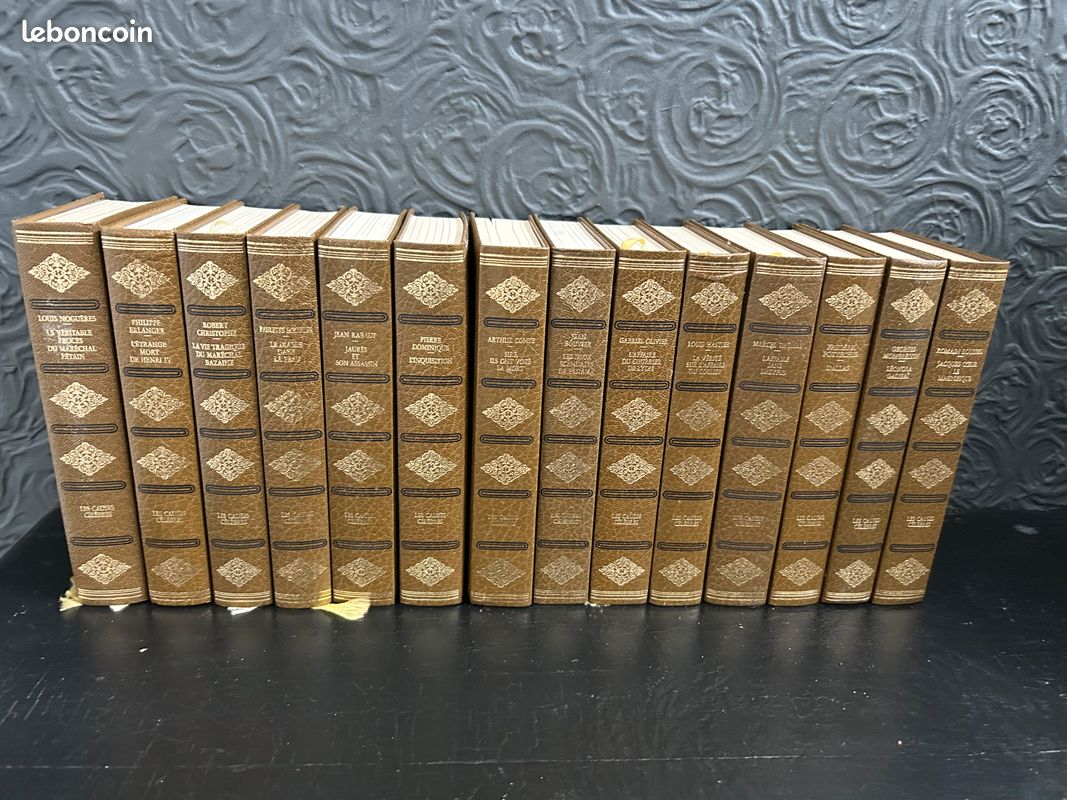 Collection de 14 livres les causes célèbres neufs (image 1)