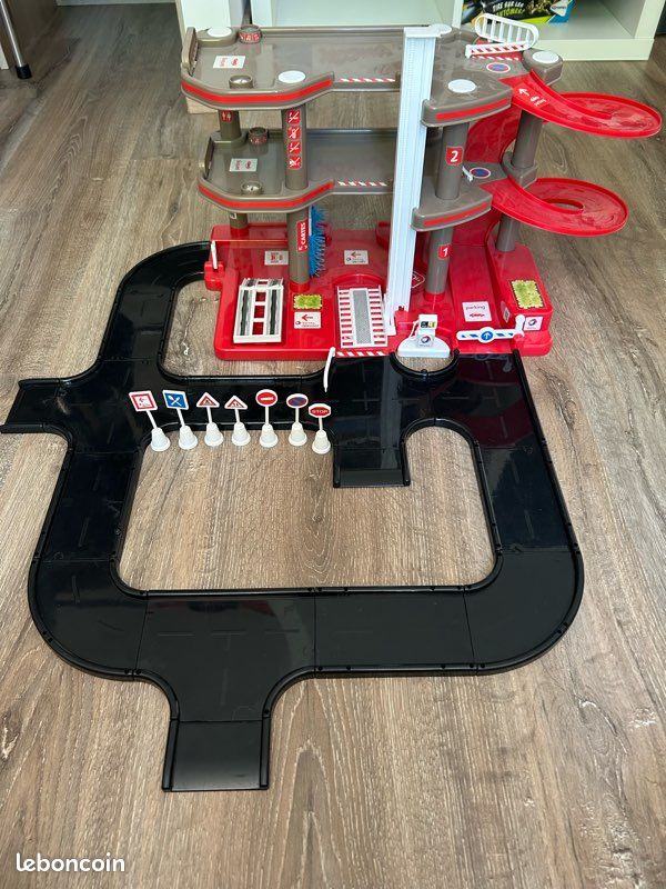 Garage pour petites voitures TOTAL (image 1)