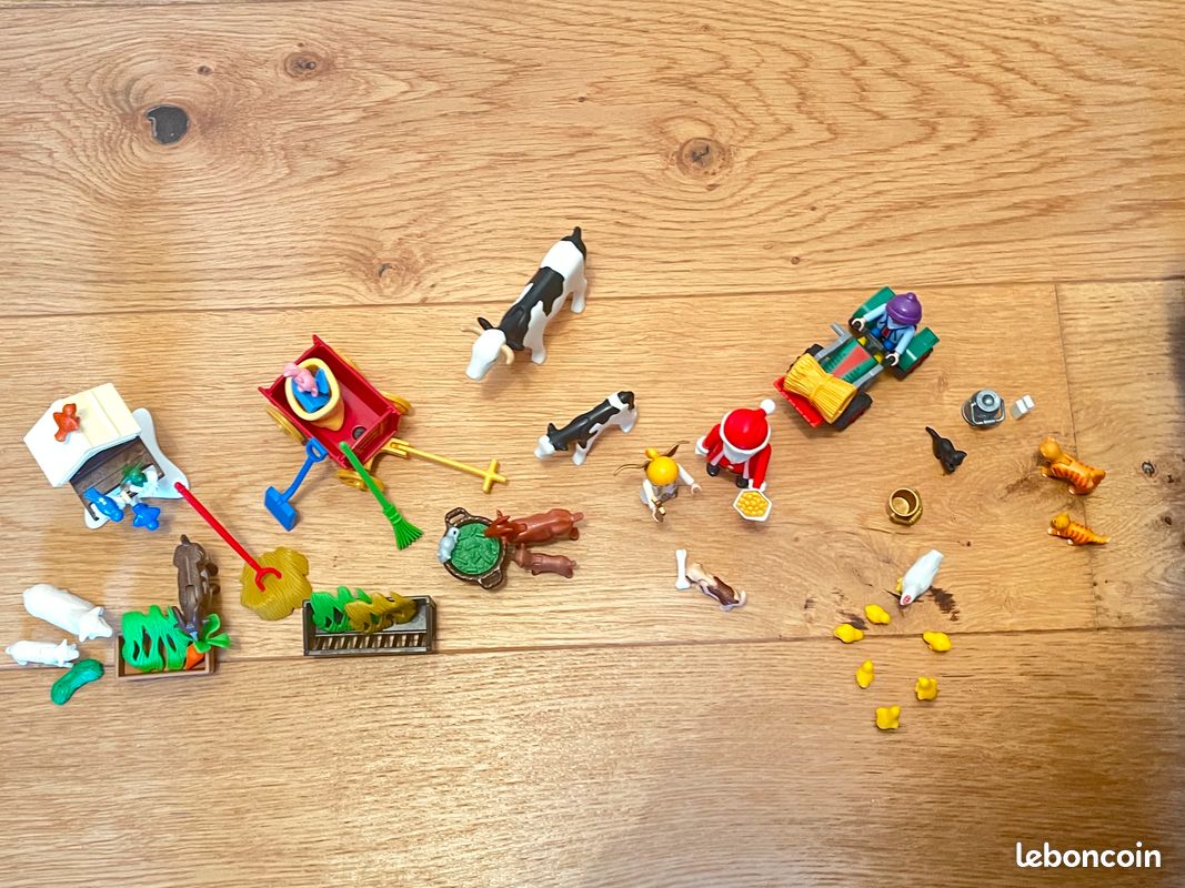 Playmobil - 6624 - issu du Calendrier de l'Avent ''Père Noël à la ferme'' (image 1)