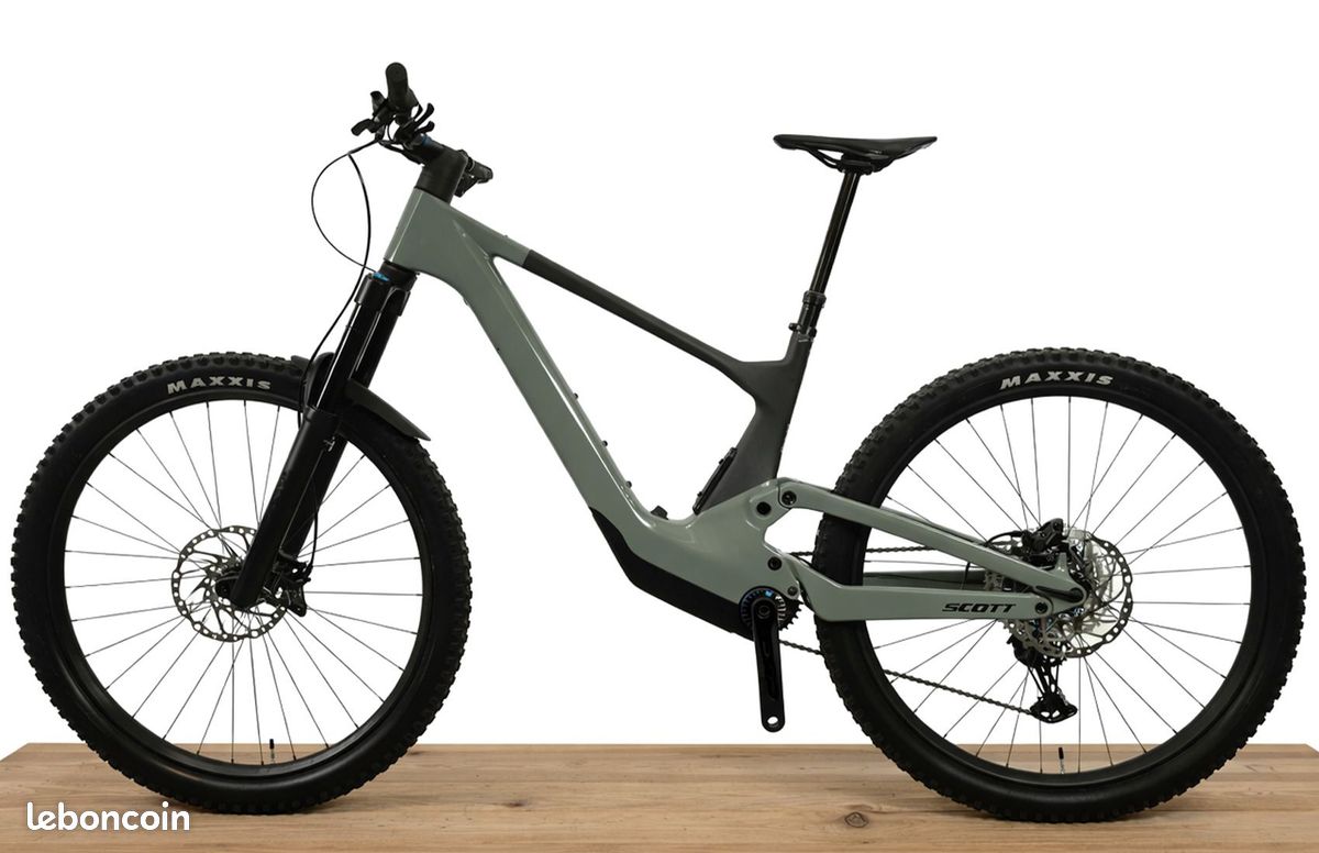 đ Occasion/ReconditionnĂ© VTTAE Scott Voltage eRIDE 910 Carbone TQ HPR50 2025 - Taille L - Clamart - ekstere (image 2)