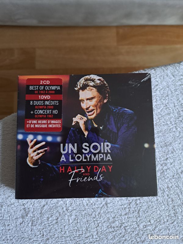 Coffret 2 cd + 1 dvd johnny hallyday "un soir a l'olympia" ref : 5389725 (image 1)
