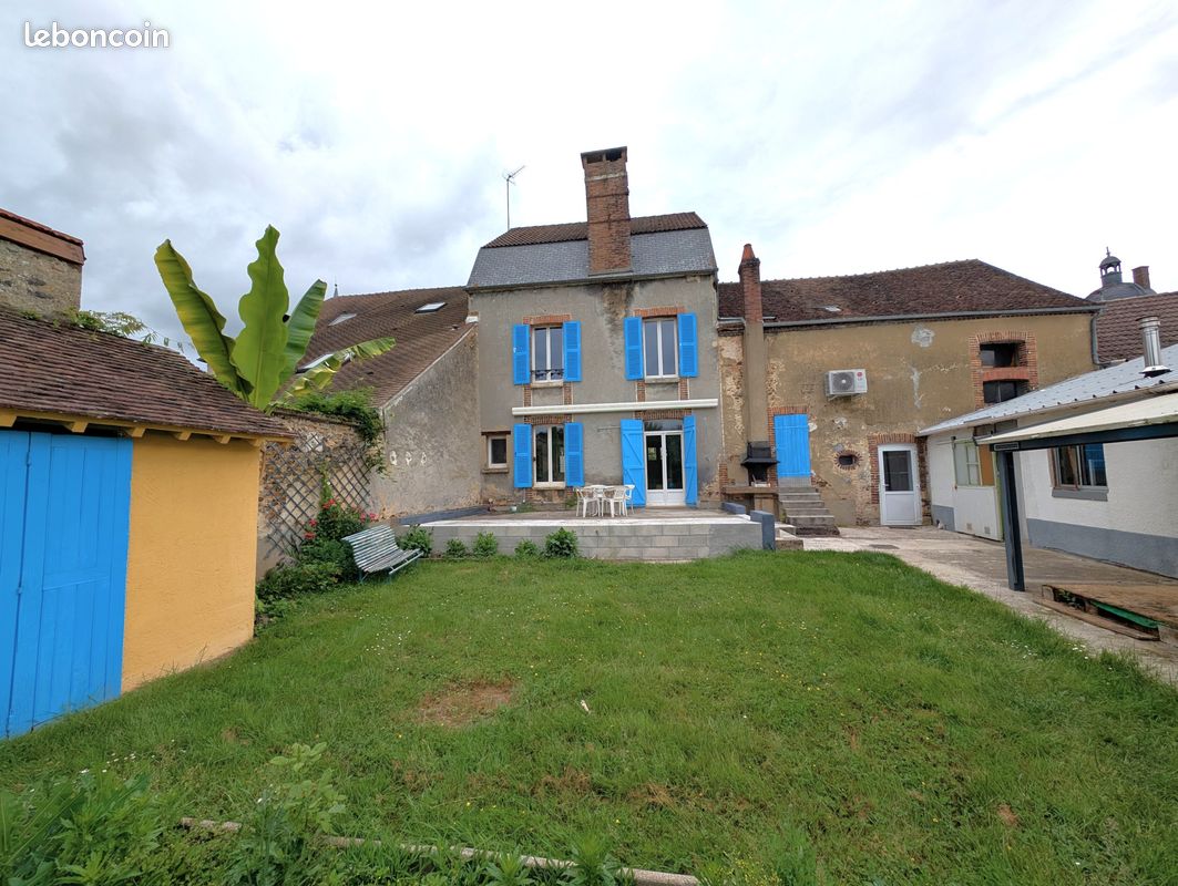 Maison 6 pièces 143 m² · à Toucy · 143 m² · 850 €/mois