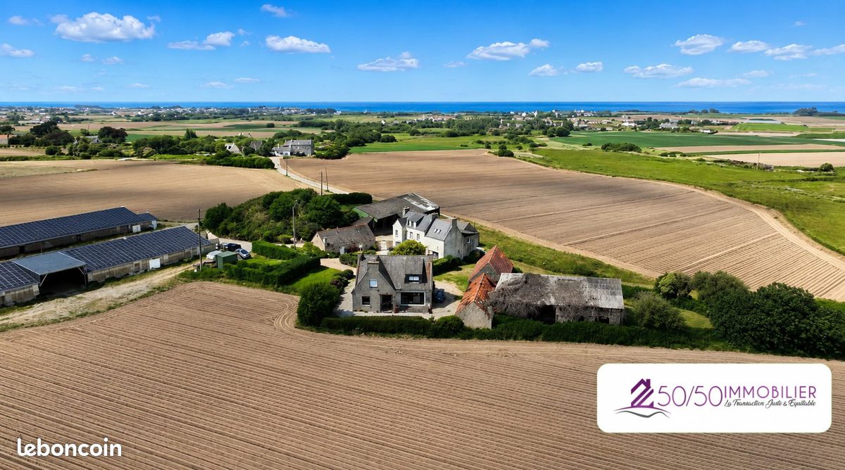 Maison 6 pièces 159 m² · à Cléder · 159 m² · 297 000 €