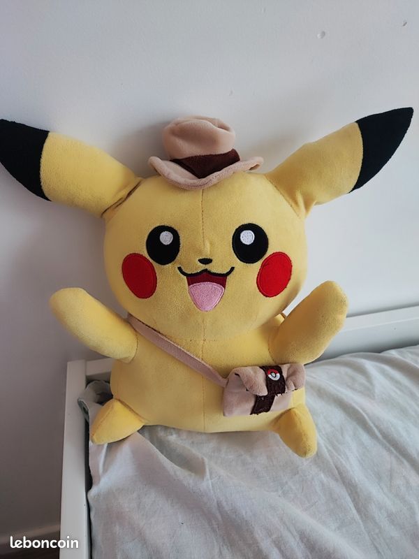 Peluche Pikachu (image 1)