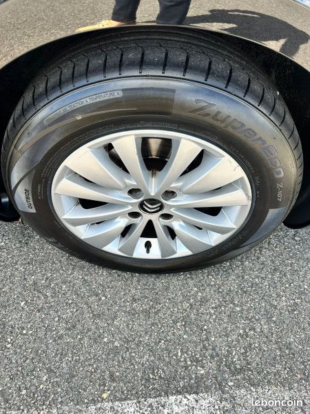 Citroen DS5 1.6 BLUEHDI120 SO CHIC S&S (image 17)