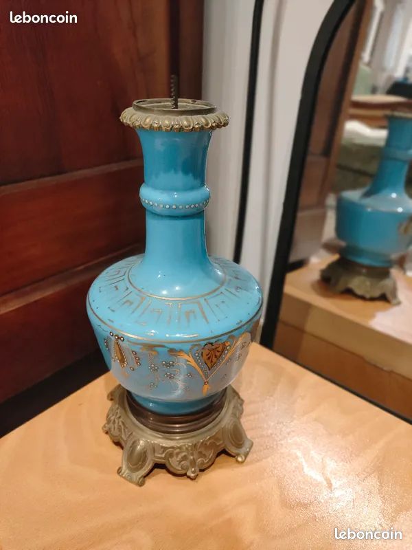 Pied de Lampe ancienne (image 1)